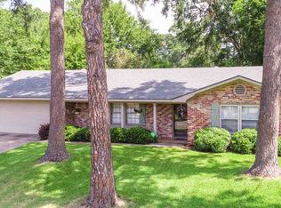 509 W Terrace Dr, Longview, TX 75601