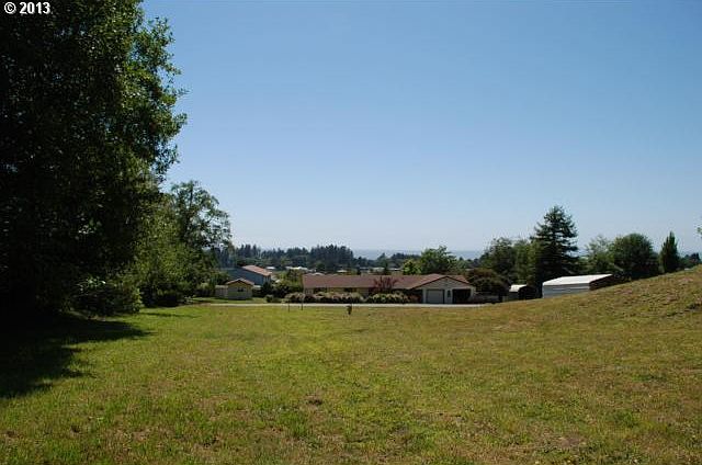 1st image of Pelican Bay Dr