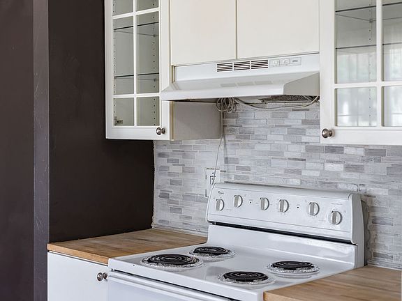 5th image of 816 N 200 W