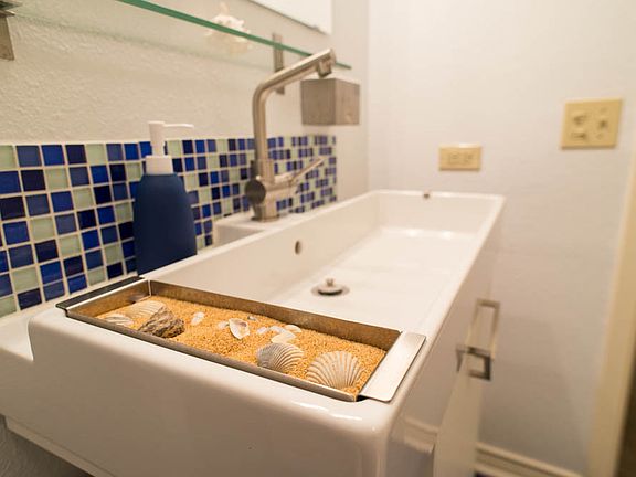2nd Bathroom