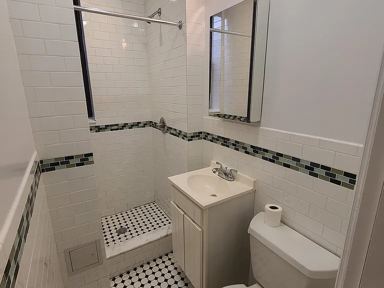 110 6th Ave #12 — Photo 11