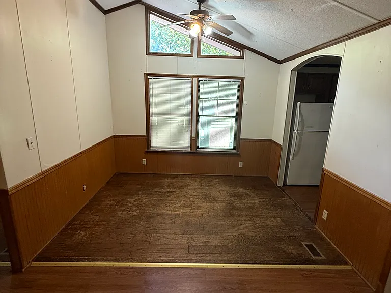 2017 Lee Road 137 — Photo 5