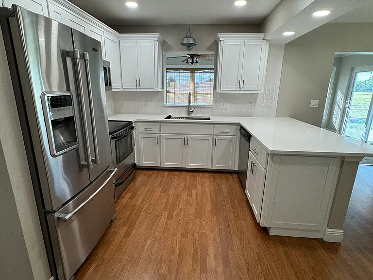 5519 Cynthia Ln — Photo 9