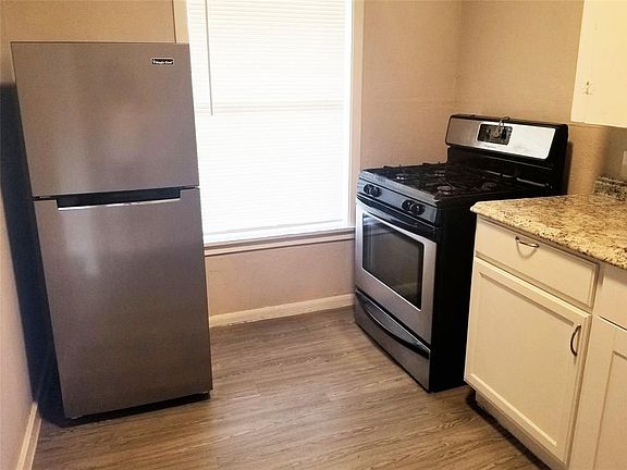 3rd image of 1815 Isabella St #11
