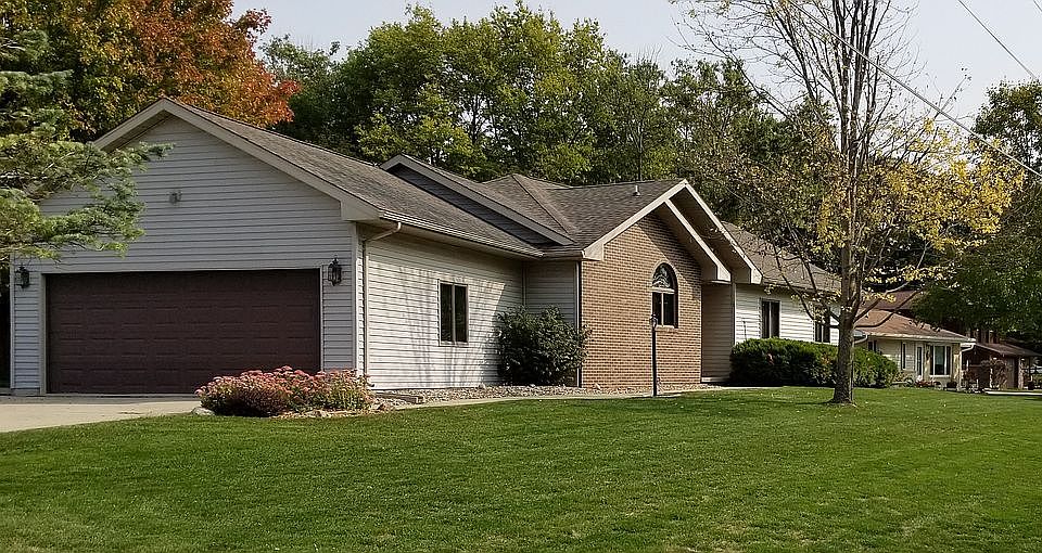 1st image of 1204 Westwood Dr