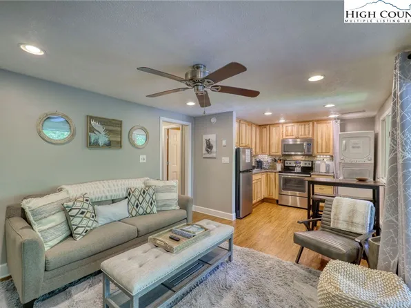 149 Slopeview Road #A4, Sugar Mountain, NC 28604