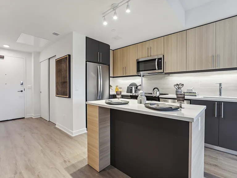 400 Kirkwood Ave — Photo 29