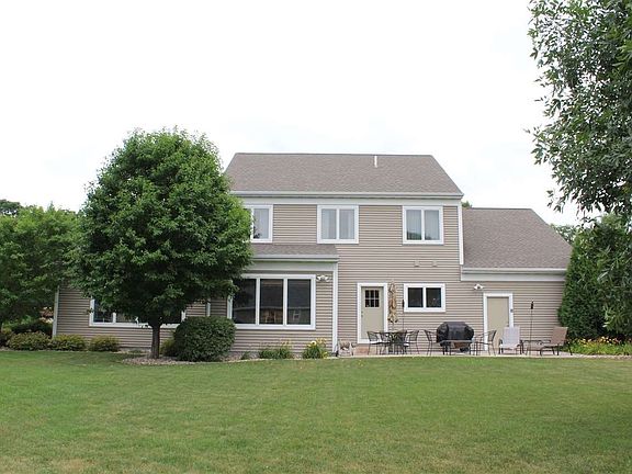 2nd image of 2450 Maple Grove Dr