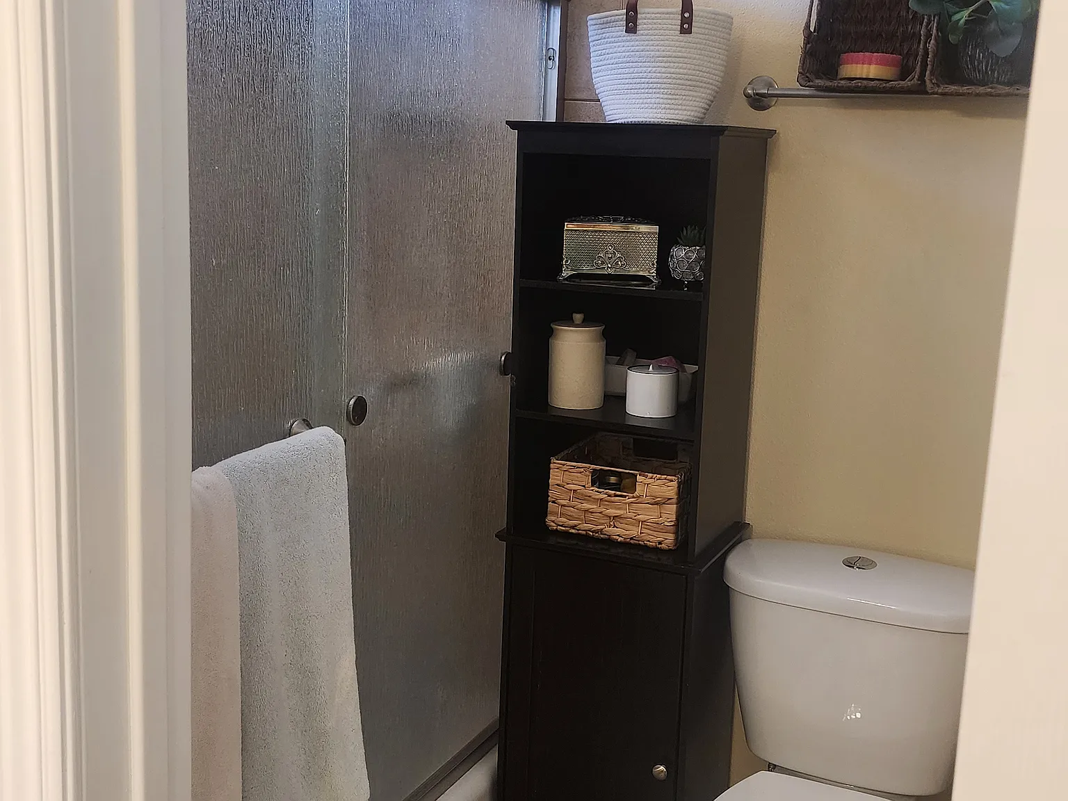 4 bed, 2155 sqft, $1,100 — Photo 4