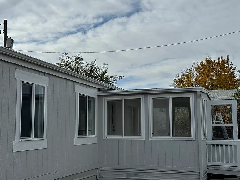 4350 Sun Dr NE — Photo 2