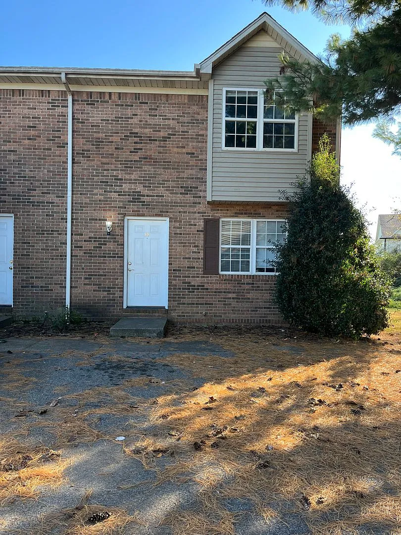 105 Hillridge Court — Photo 1