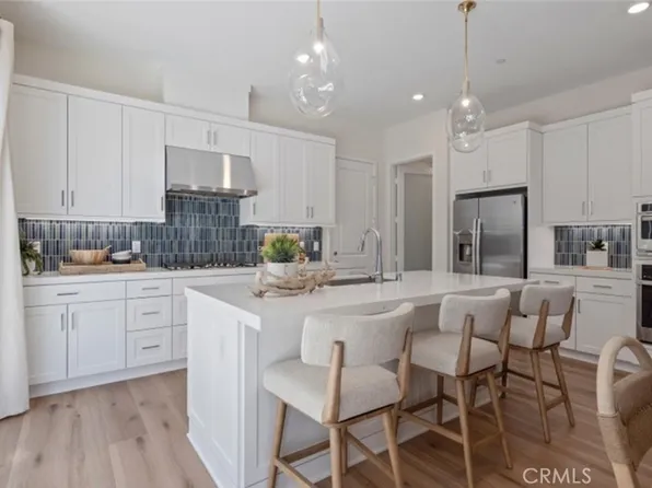 233 Westdale, Irvine, CA 92618