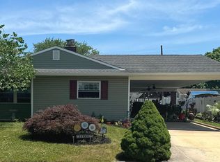 6 Spiral Ln, Levittown, PA 19055