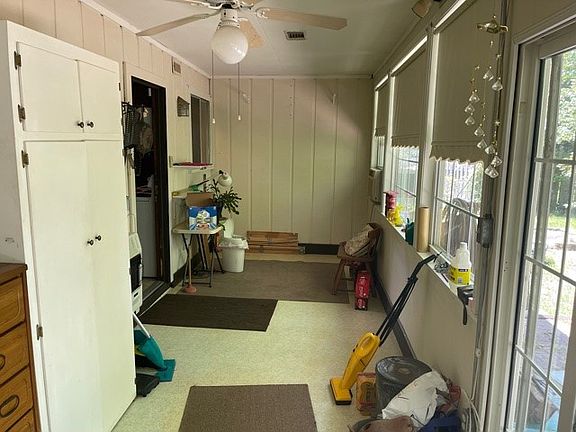 3rd image of 423 Flowers St