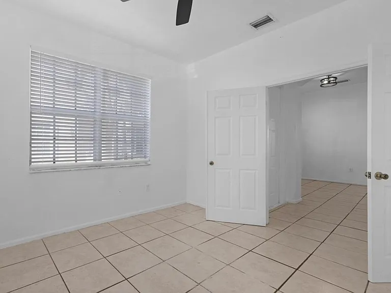 12471 SW 42nd St — Photo 14