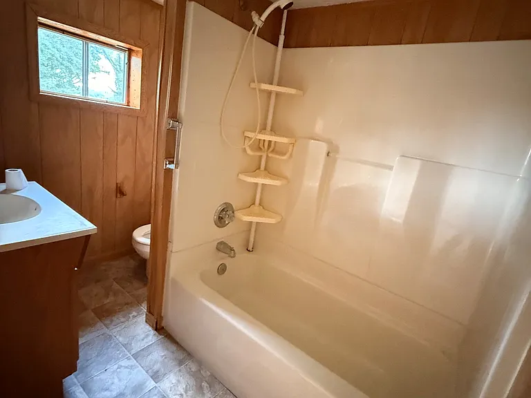 450 Cedar St — Photo 9