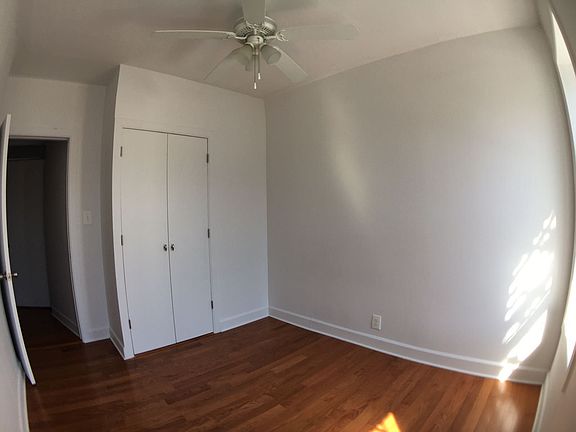 4th image of 178 Bay 23rd St APT 10