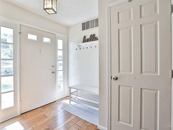 4th image of 6295 Delcrest Dr