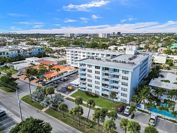 3rd image of 4540 N Ocean Drive #605