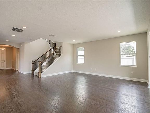 3rd image of 1012 W Kentucky Ave