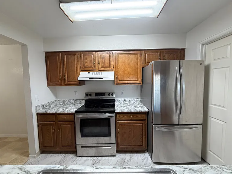 12043 W Cross Dr #107 — Photo 4
