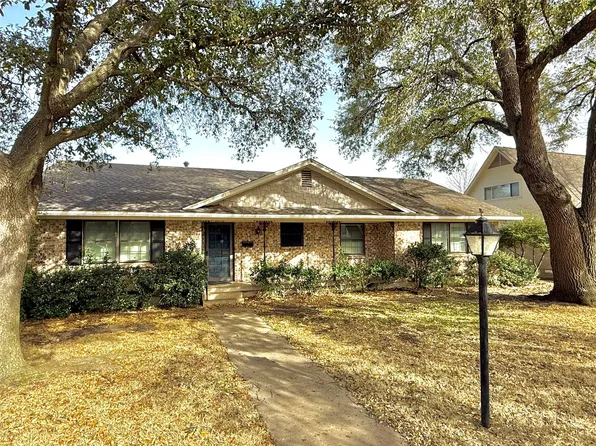 10016 Clearmeadow Dr, Dallas, TX 75238