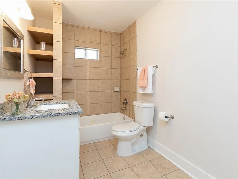 3406 Michigan St — Photo 13