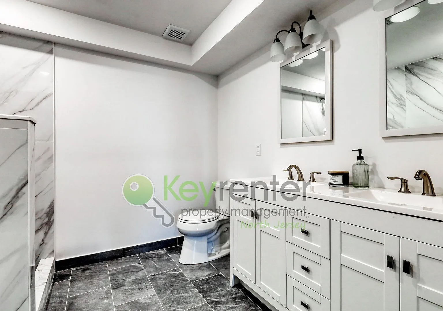 Modern New Construction 2BR Townhome with Garage, Driveway & EV Charger | Month FREE! — Photo 3