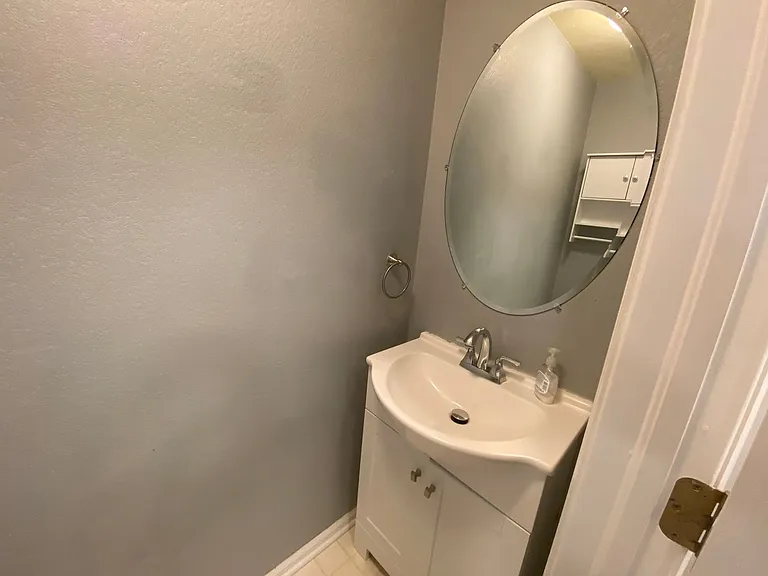 8665 Cloverleaf Cir — Photo 16