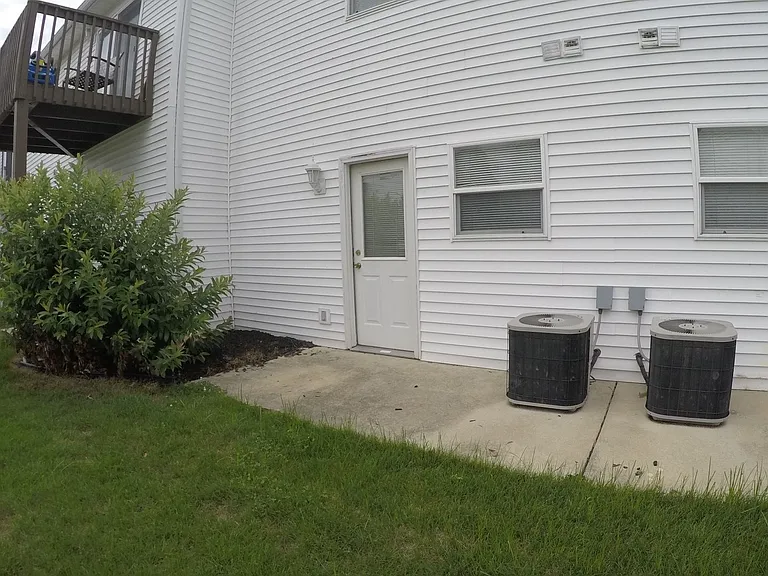Crosspoint Apartments — Photo 44
