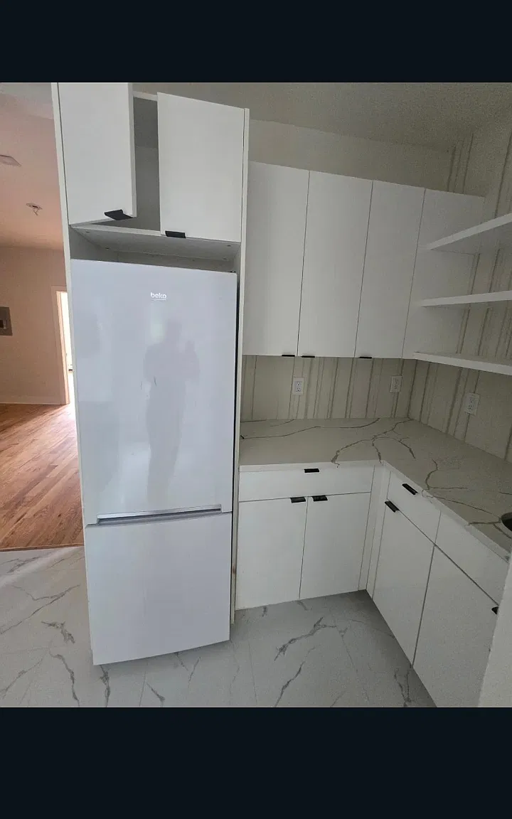 3 bed, $2,400 — Photo 4