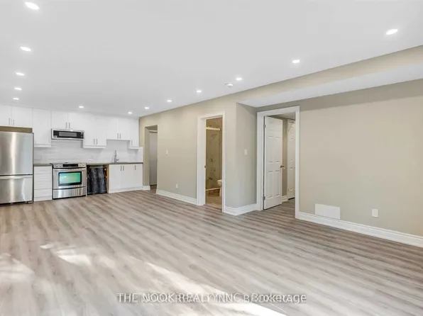 138 Huntington Cres, Clarington, ON L1E 3C5