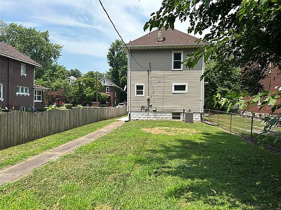 5th image of 2414 Delmar Ave
