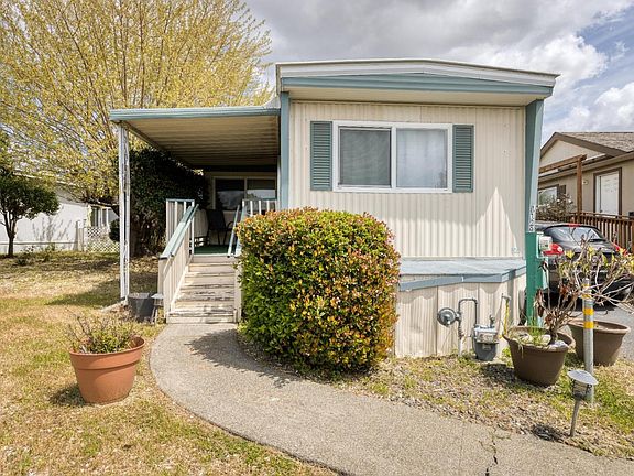 2nd image of 1129 Adrienne Way