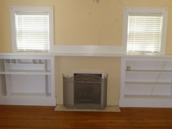 5th image of 311 E Holly St