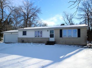 1369 Norfield Rd, Suamico, WI 54173