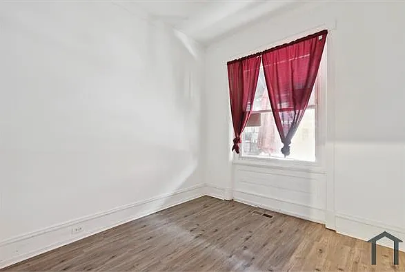 4035 Green St #1 — Photo 2