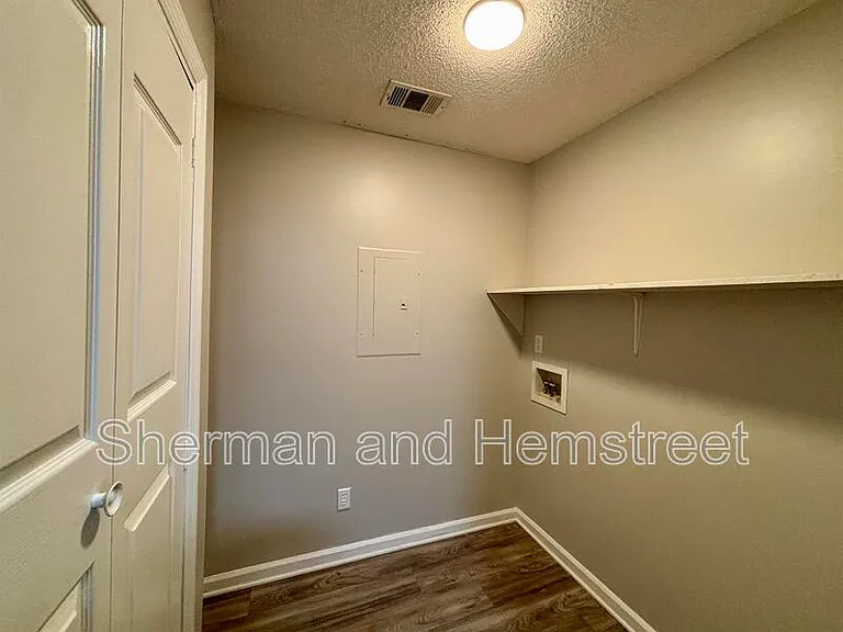 212 Commons Dr #212 — Photo 12