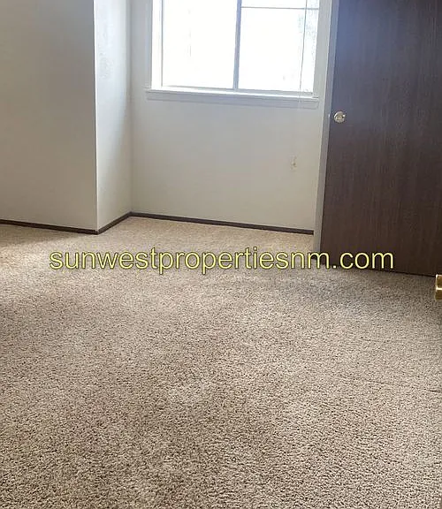 907 N Tucker Ave — Photo 3