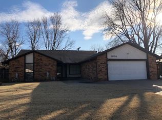 1108 Brentwood Dr, Ponca City, OK 74601