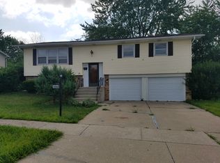 18960 Cypress Ave, Country Club Hills, IL 60478