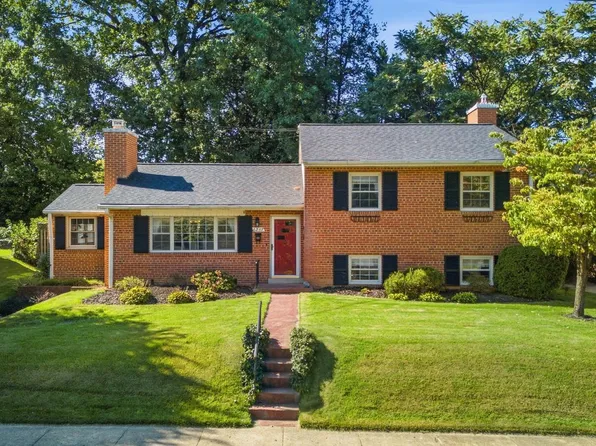 6237 12th St N, Arlington, VA 22205