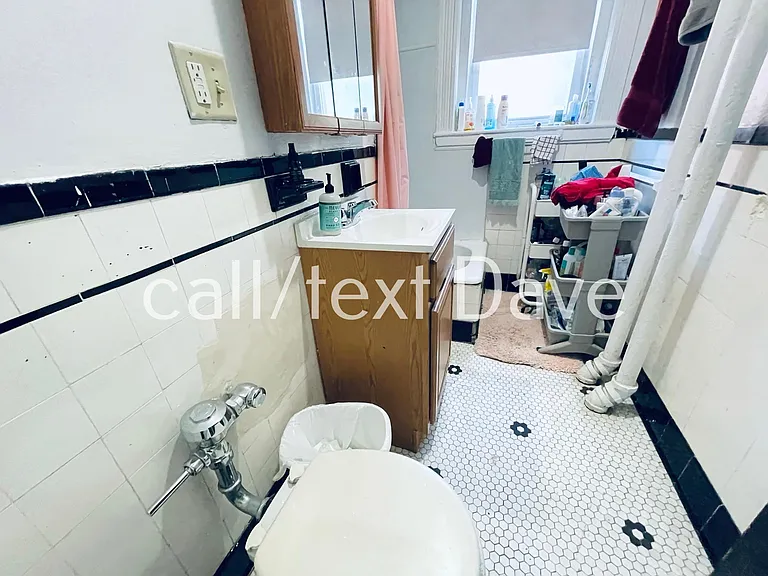 1800 Commonwealth Ave #11 — Photo 9