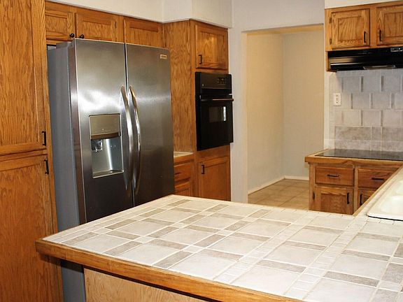 5th image of 1020 Meadowbrook Dr
