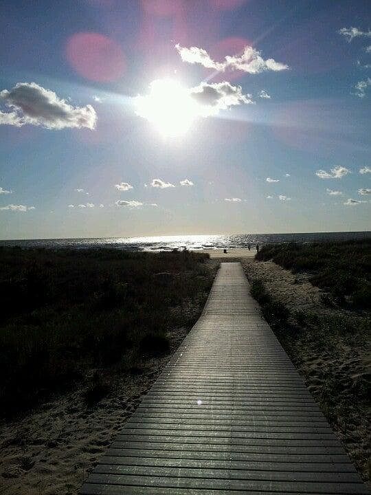 Boardwalk to beach-Walk 1.5 Blocks