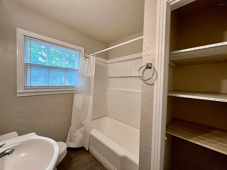 4701 Spiser Ln — Photo 19
