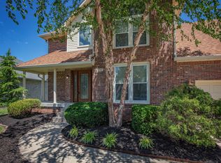 5116 Hunters Point Cir, Louisville, KY 40216