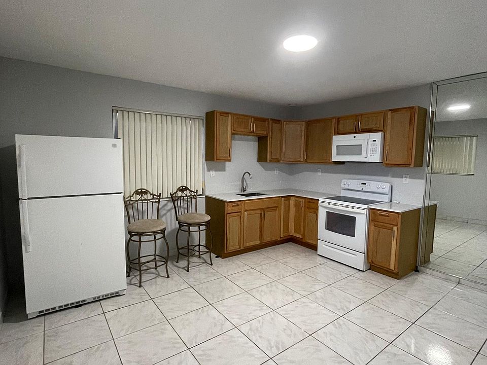 1st image of 11875 SW 184th St #1