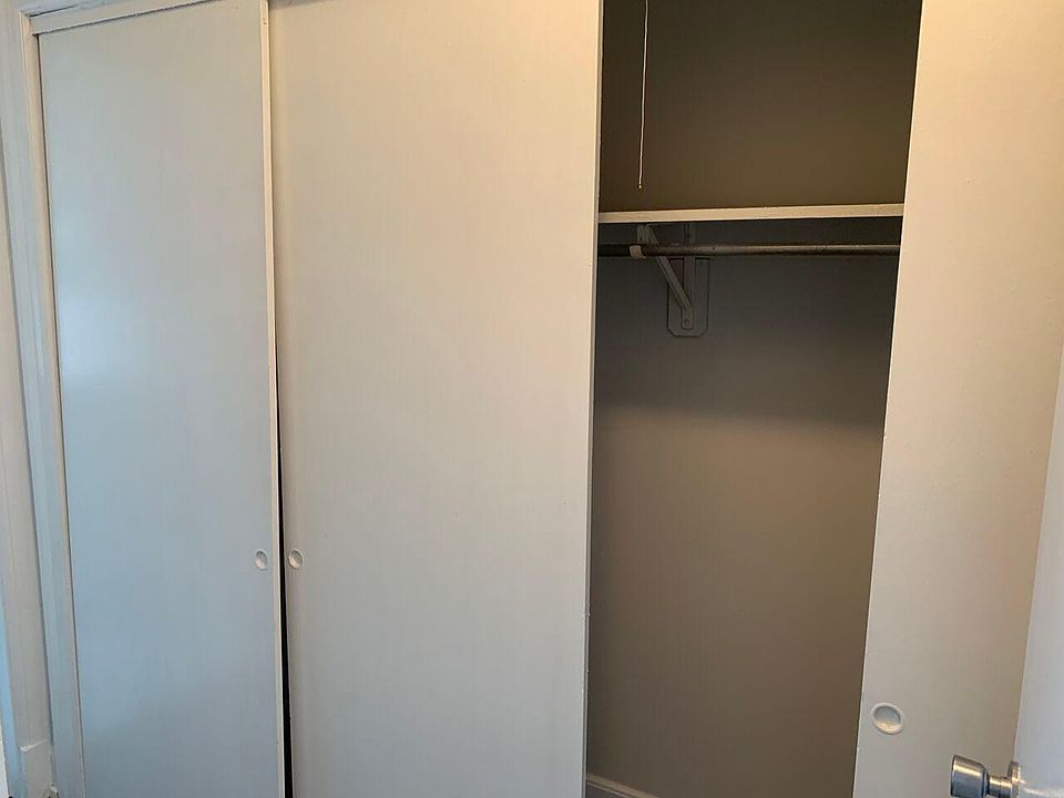 1st image of 1370 E Hyde Park Blvd #506