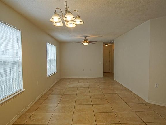 5th image of 153 Wildflower Ln